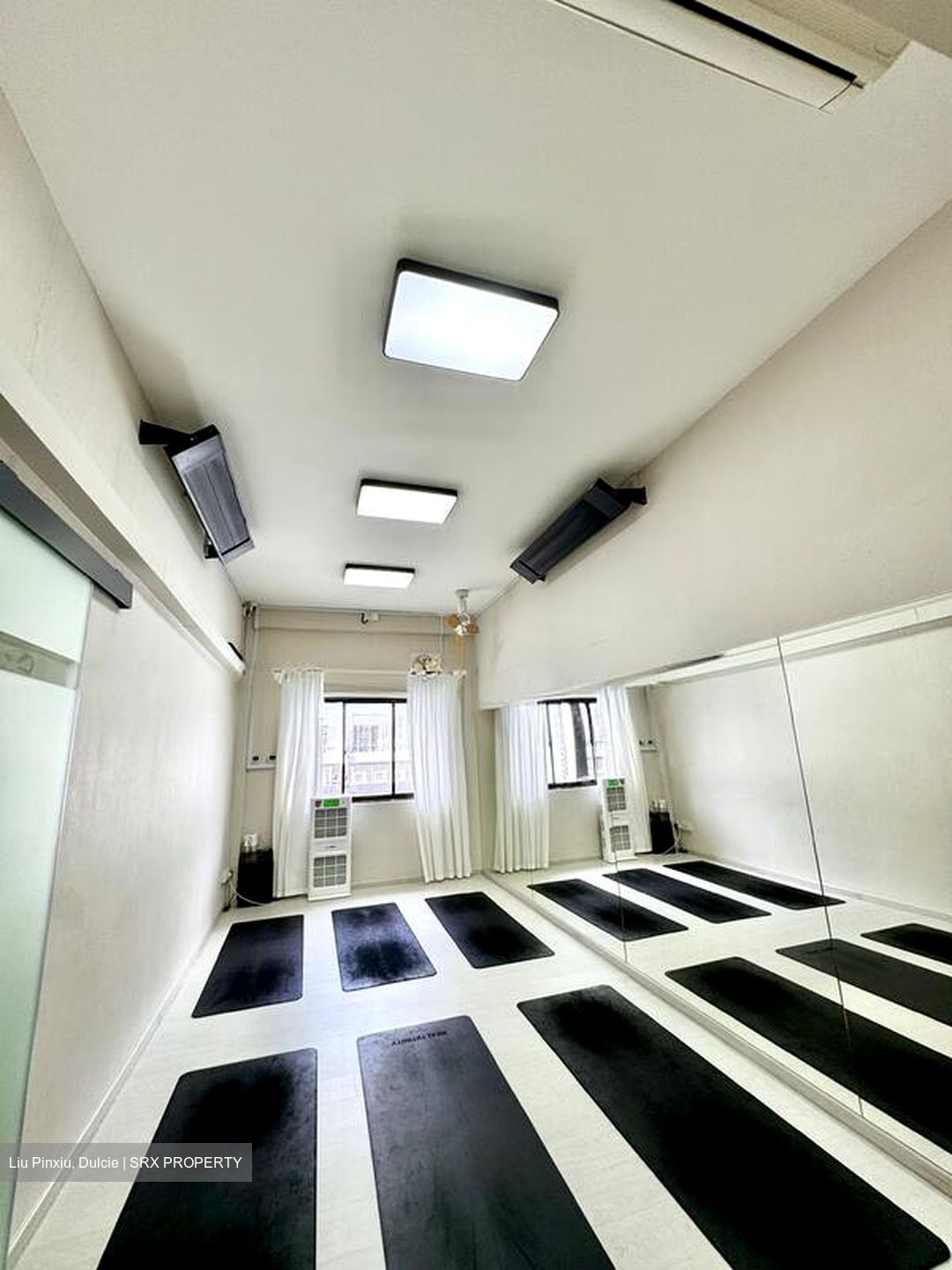 Thomson Park (D20), Retail #498534211